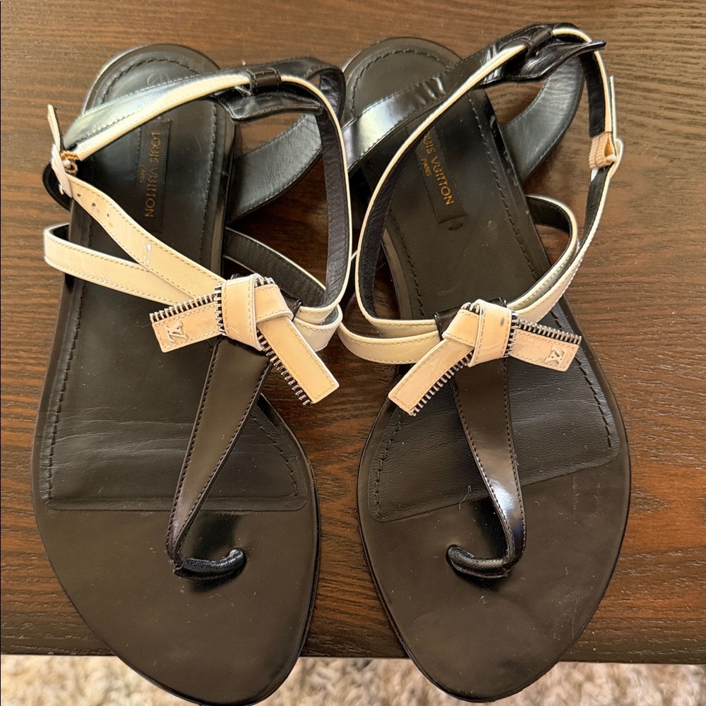 Louis Vuitton Black and Cream Women's Sandals